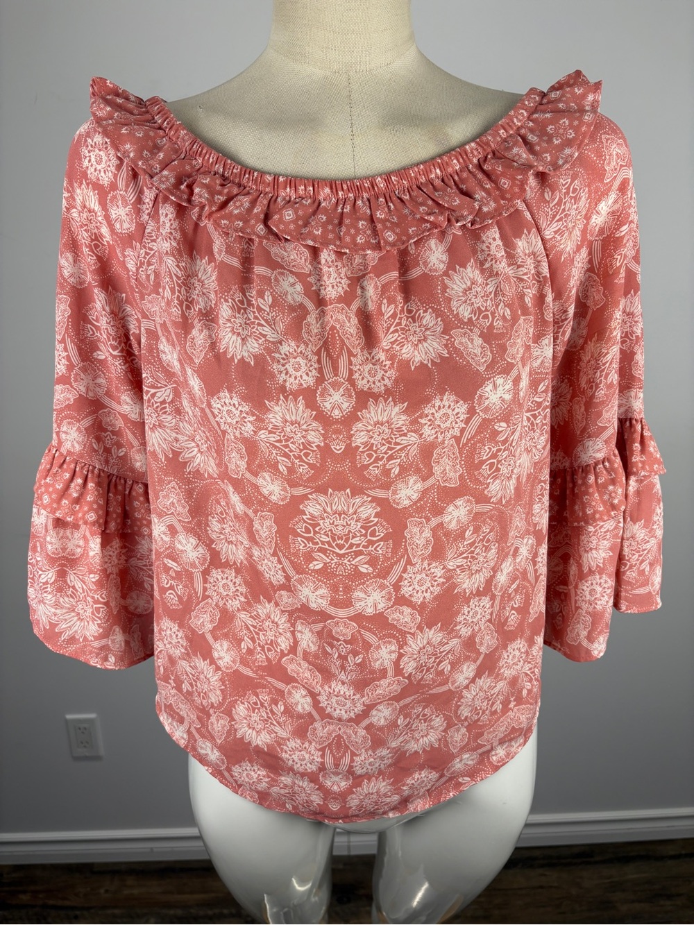 GAP Pink White Paisley Floral Smocked Shoulder Sleeveless Tank Top Blouse XS